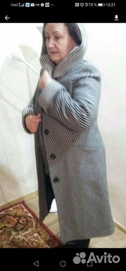 Пальто женское 52 размер