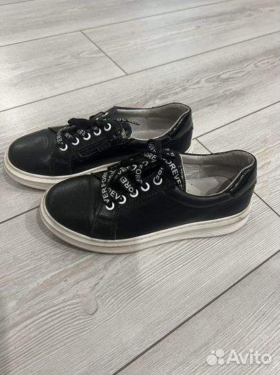 Туфли для девочки 34размер