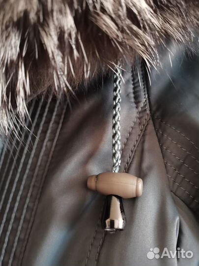 Куртка зимняя женскаяс мехом чернобурки