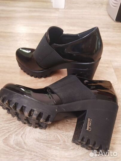 Ботинки женские