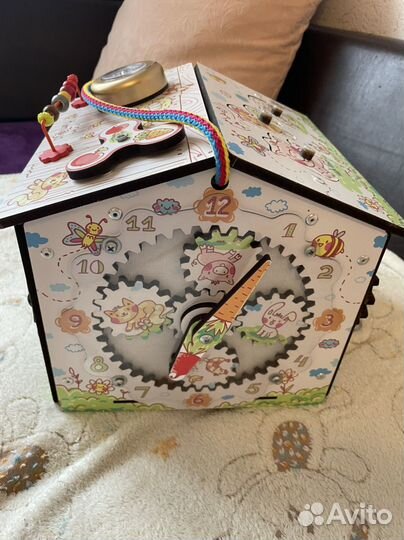 Бизиборд домик