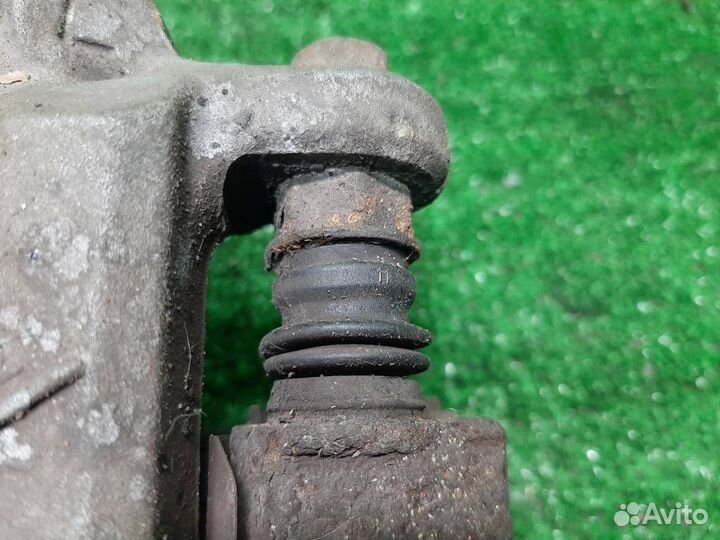 Суппорт тормозной задний левый Subaru Legacy/ Out