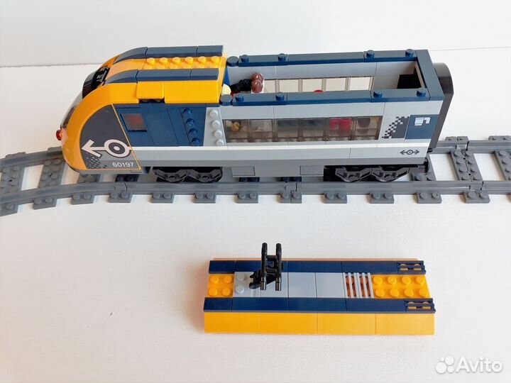 Lego конструктор железная дорога, поезд