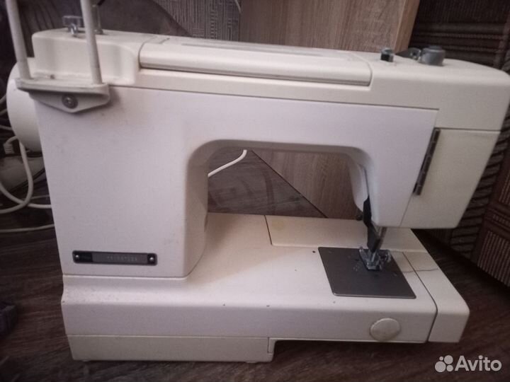Швейная машинка janome бу