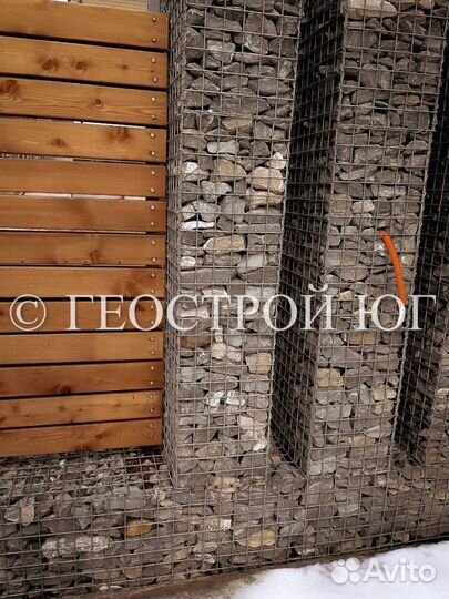 Забор из габионов. Подпорная стена