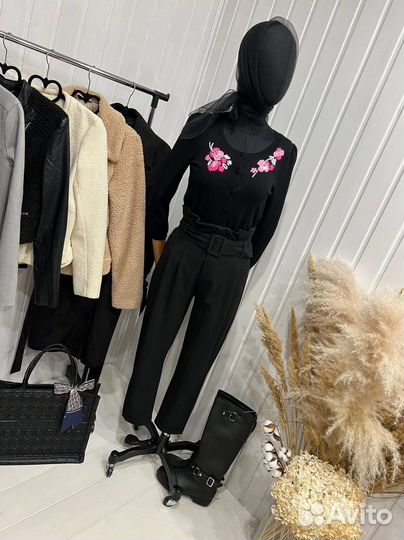 Черные Брюки с высокой талией и поясом bershka