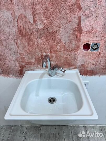 Мойка с смесителем и сифоном