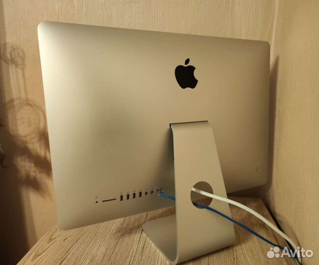 Моноблок apple iMac 21.5+клав-ра,мышь+iPod подарок