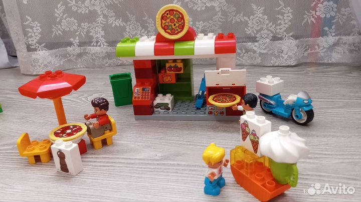 Lego duplo пиццерия и детский сад