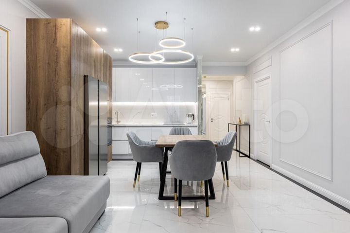 4-к. квартира, 90 м², 14/22 эт.