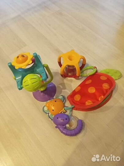 Развивающие игрушки для малышей