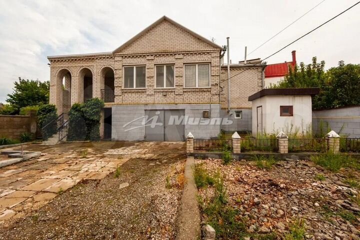 Дом 290 м² на участке 7,7 сот.