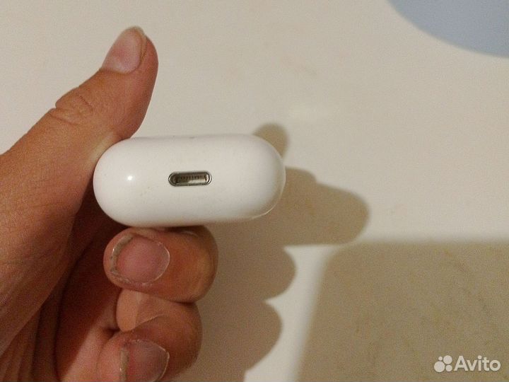 Беспроводные наушники apple airpods