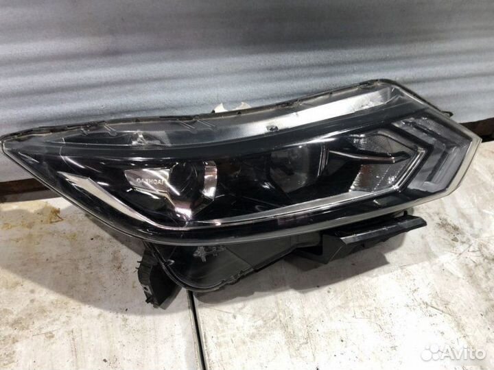 Фара правая Nissan Qashqai J11 2017