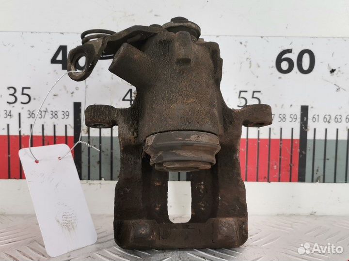 Суппорт задний правый для Audi A4 B5 8D0615424