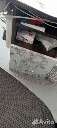 Маникюрный стол с вытяжкой бу