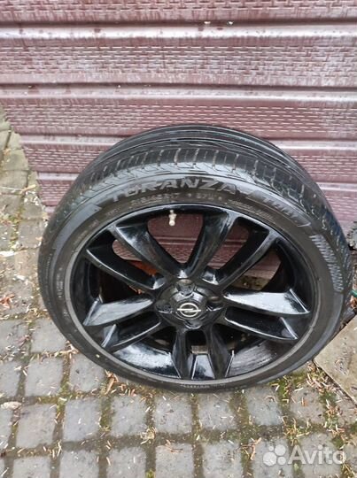 Bridgestone Turanza T001 215/45 R17 87