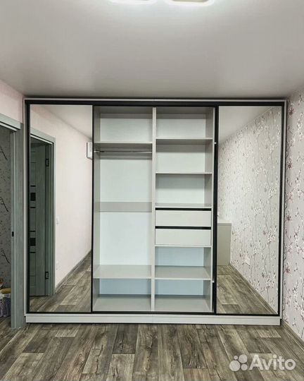 Шкаф встроенный