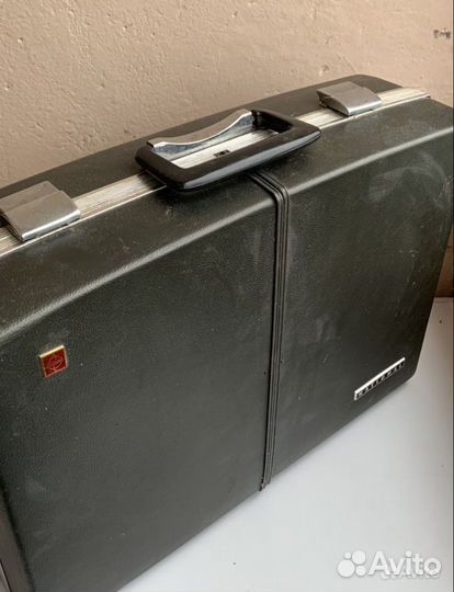 Проигрыватель national