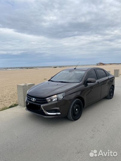 Сиденья на весту