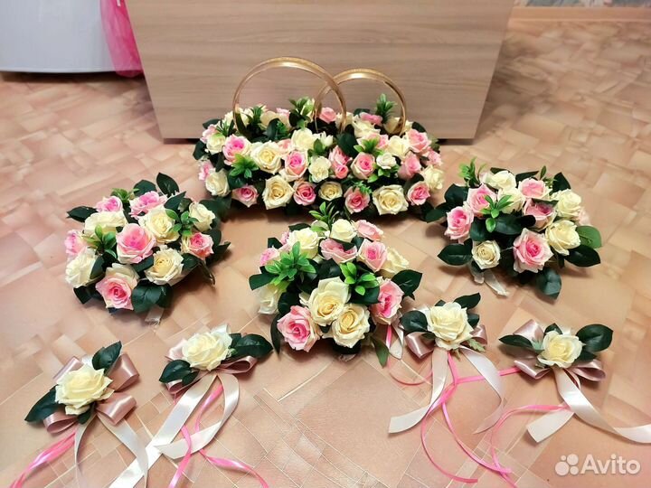 Свадебные украшения на машину