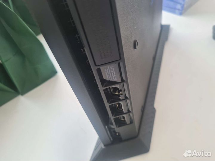 Sony playstation 4 PS4 slim