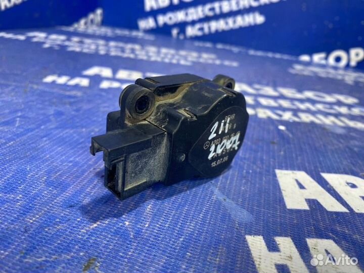 Моторчик заслонок отопителя Mercedes-Benz W211