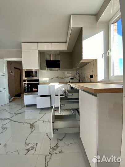 Кухня под потолок из мдф на заказ