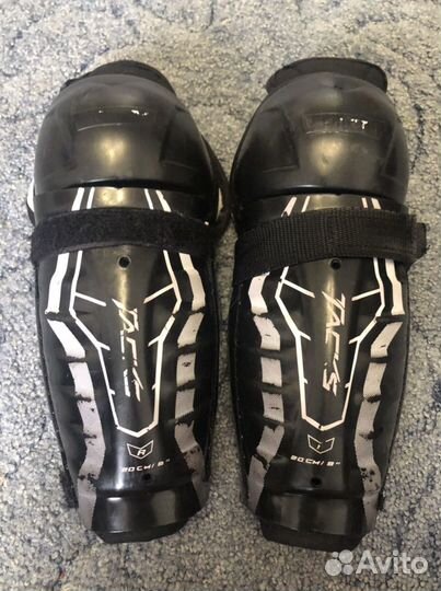 Продам хоккейную экипировку