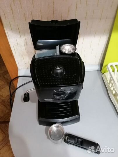 Продам рожковую кофеварку De'Longhi ес 145