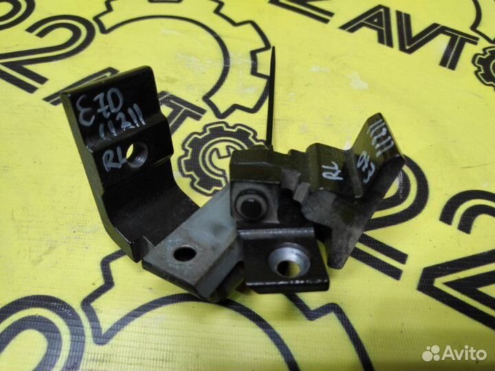 Петли двери задние левые Bmw X5 E70 N52B30 12.2008