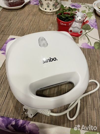 Сендвичница