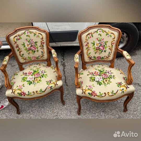 Кресло гобеленовое винтаж из Франции