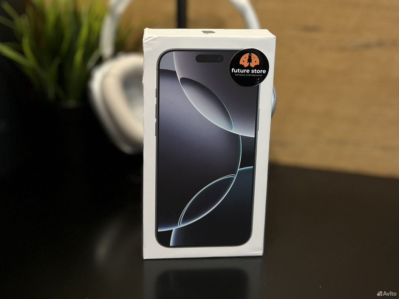 iPhone 16 Pro Max, 512 ГБ, SIM + eSIM