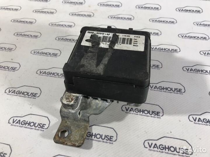 Реле бензонасоса Ford Focus MK 1 2001