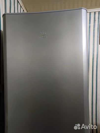 Холодильник б/у Indesit No Frost на запчасти