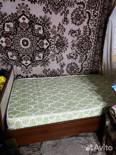 Кровать с матрасом 120х200