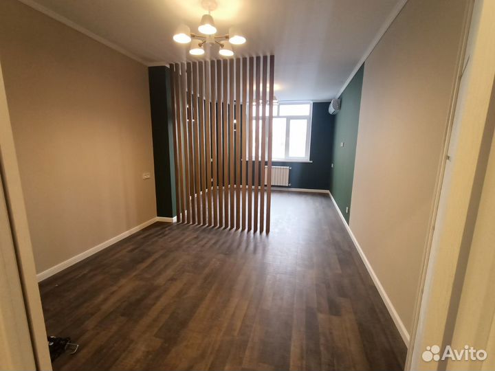 Монтаж плинтусов и напольных покрытий