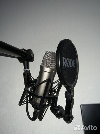Студийный микрофон rode nt1