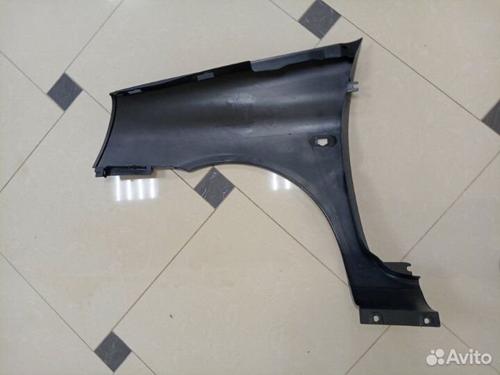 Крыло переднее правое Renault Clio BB 2001-2005