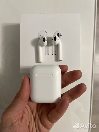 Apple AirPods 2