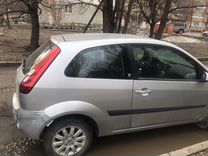 Ford Fiesta 1.6 MT, 2007, битый, 150 000 км, с пробегом, цена 299 000 руб.