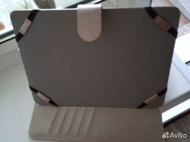 Универсальный чехол для планшета 10.1