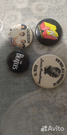 Музыкальные значки Битлз,Квин,мтв,Армстронг