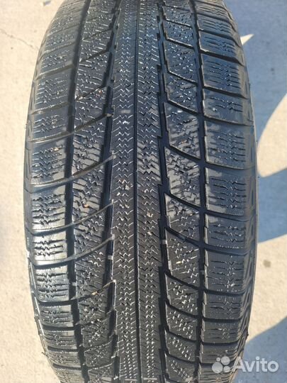 Triangle TR777 215/55 R17