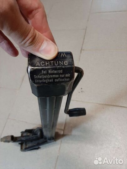 Домкрат на Е34 original