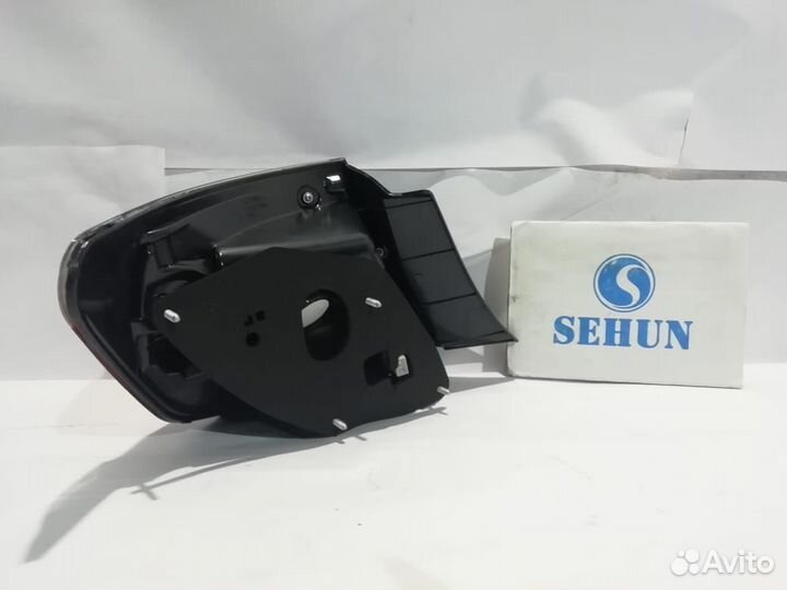 Фонарь правый наружный Toyota Camry 2015-17