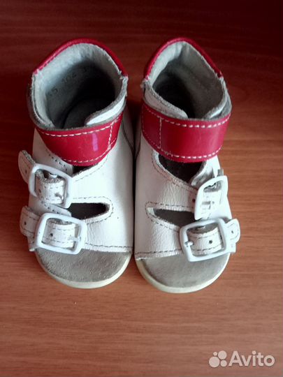 Босоножки для девочки 17 раз