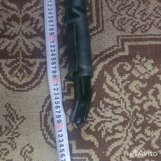 Распорка на стойки авто с чехлом