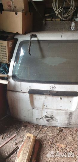 Дверь багажника тойота таун айс